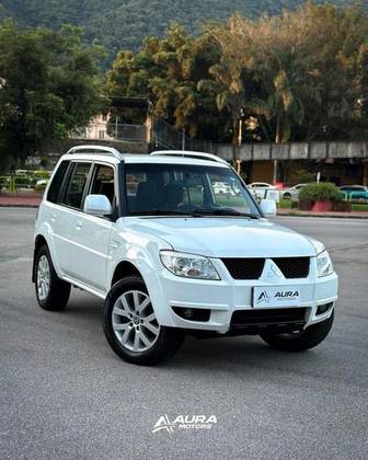 MITSUBISHI PAJERO TR4 2.0 4X2 16V 140CV FLEX 4P AUTOMÁTICO MITSUBISHI PAJERO TR4 2.0 4X2 16V 140CV FLEX 4P AUTOMÁTICO